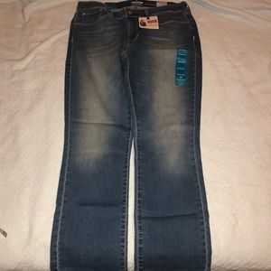 NWT Levi’s Signature Modern Slim Straight Leg Jean